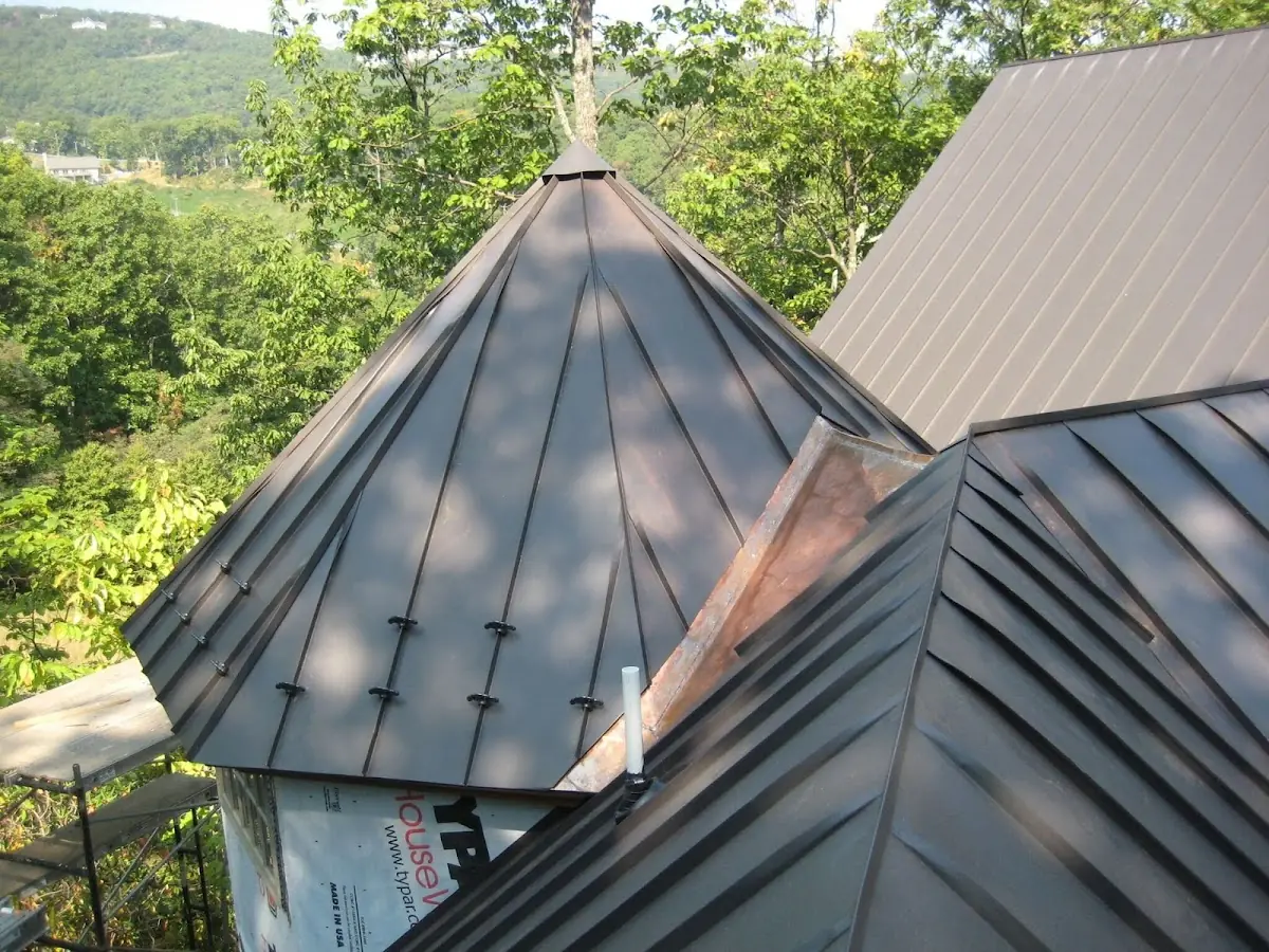 Professional Shingle Replacement & Repair by Craftsman Roofing in Twin Bridges